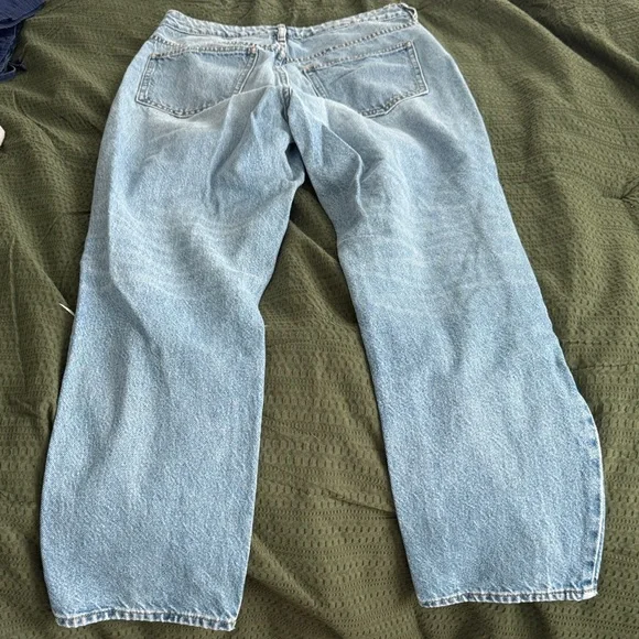 PacSun Light Blue Distressed Boyfriend Jeans - Picture 3 of 3